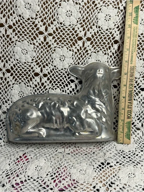 Vintage Lamb Cake Mold, Baby Shower/Farm Theme/Easter cake, nursery decor
