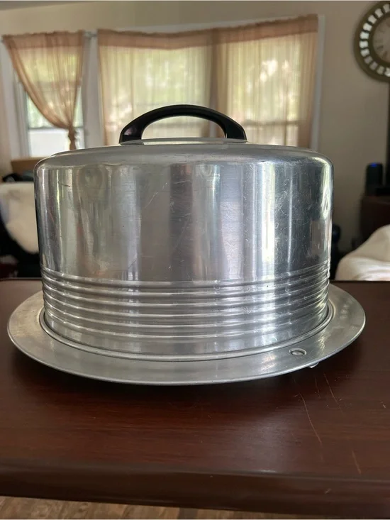 Vintage MCM Regal Ware Aluminum Cake Carrier with Black Handle, 6”x 12”