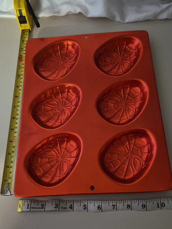 Wilton Marvel Spiderman Red Metal Mini Treat Cake Pan