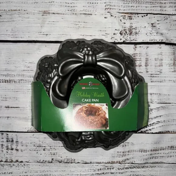 NORDIC WARE Holiday Wreath Pan Bundt 9 Cups Non‎ Stick + 6 Cup Bundt. New
