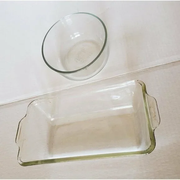 Pyrex 2 set loaf pan and small #7201 mixing bowl clear glass