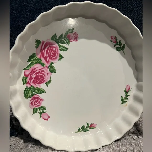 Vintage Christineholm Scalloped Pink Roses Quiche Dish , Tart Pan,‎ Pie Dish