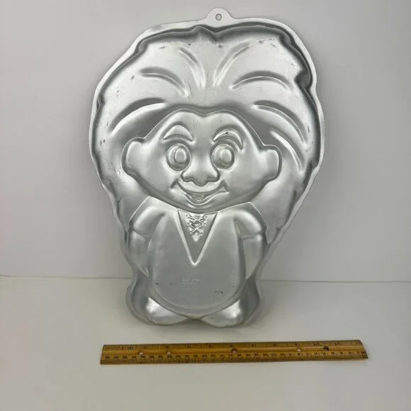 Vtg 1992 Wilton Aluminum Troll Pan‎ Shaped Character Metal Number 2105 6712 READ