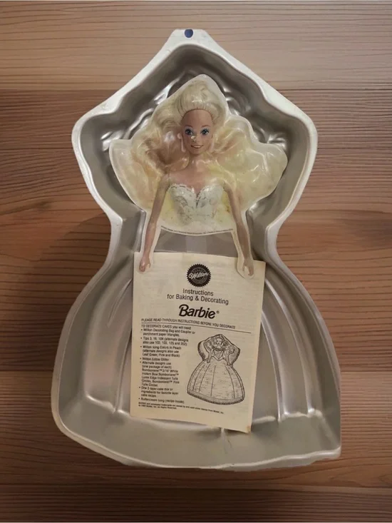 Vintage 1992 Wilton Cake Pan Barbie Doll 2105-2551 BirthdayDecorating Mattel