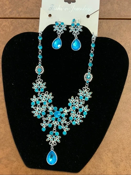 Fashion Jewelry Turquoise Blue Floral Crystal Necklace and Earrings  3 sets