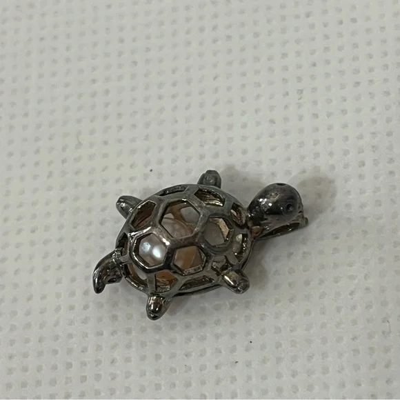 925 Sterling Silver Tiny Turtle Pendant With Pearl