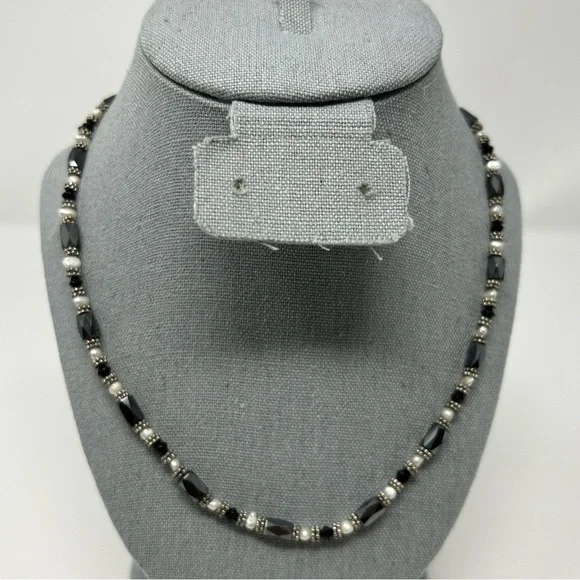 Faux Pearl and Black Beaded Magnetic Necklace 24 Inches Long