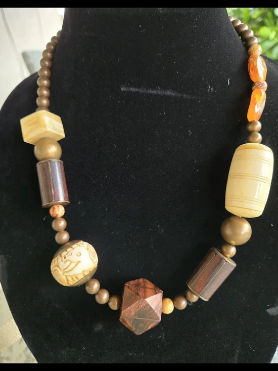 Vintage Lee Sands 1980s Natural Stone Wood Bone Tribal Boho Statement Necklace