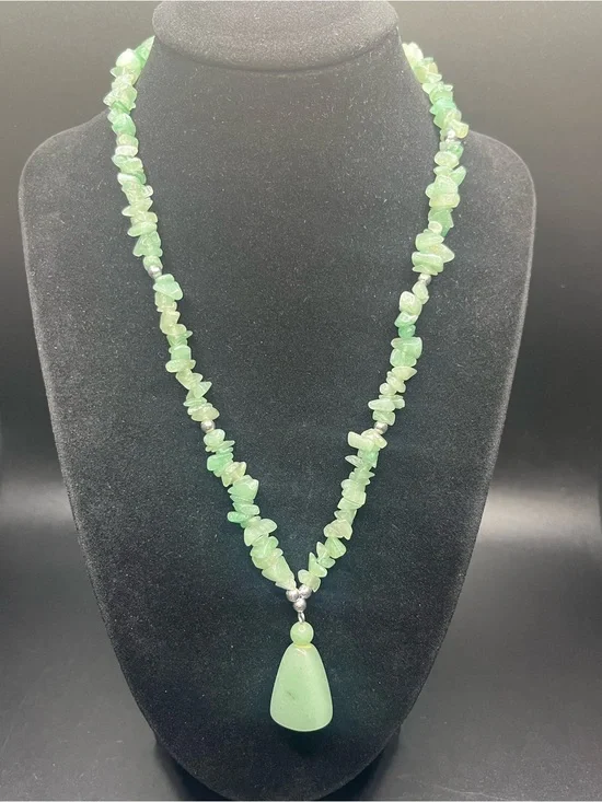 Vintage Green Aventurine Chip Necklace with Aventurine Pendant 20” Natural Stone