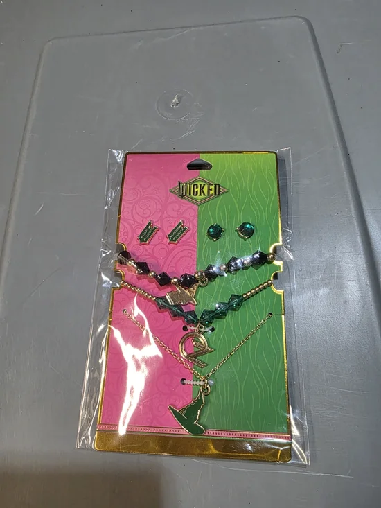 Wicked Kids Gold and Green Charm Jewelry Set