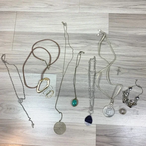 Y2K Necklace Jewelry Lot of 9 Womens‎ Natasha Hammered Leather Chunky Silver