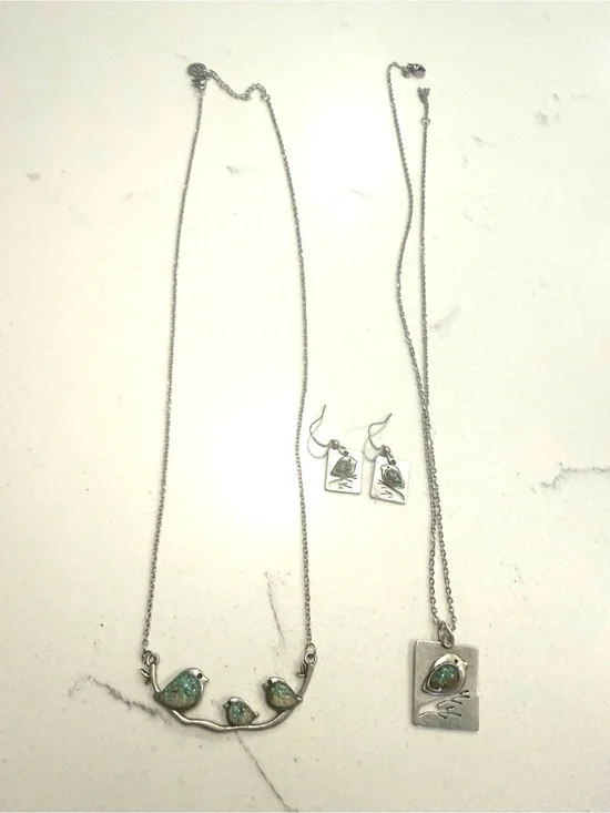 Sterling Silver Green Turquoise Bird Necklace Set