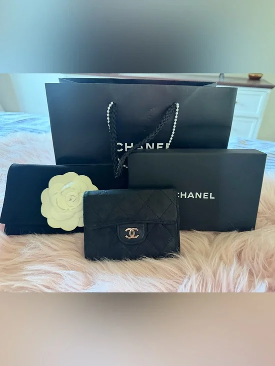 🖤🖤Chanel Quilted CC Logo Lambskin Wallet🖤🖤