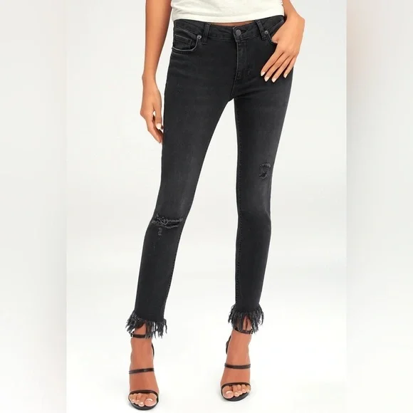 Women’s Free People Great Heights Washed Black Frayed Skinny Jeans Size 25