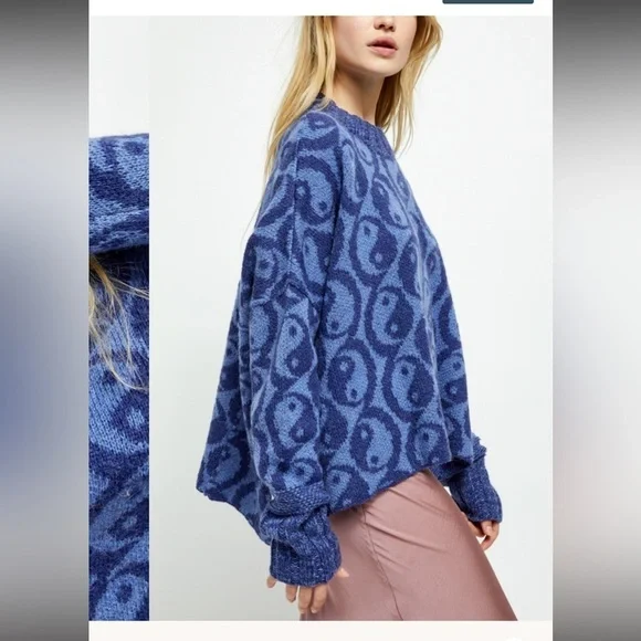 Free people ying yang crew neck sweater small