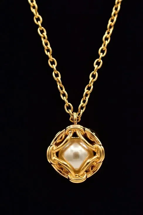 Joan Rivers Vintage Caged Pearl Pendant Necklace Gold Tone Chunky Signed BinBJ