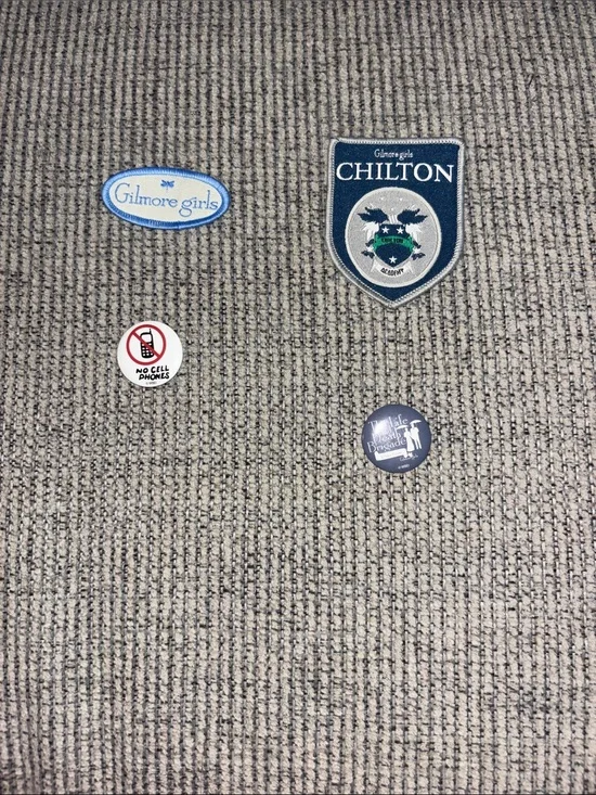 Netflix Kids Accessories Patch & Pin Set - Blue, White, Green, Red