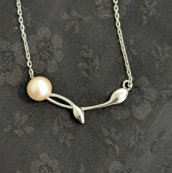 New Vantel Pearls Twisted Vine Sterling Silver Genuine Pearl 16 Inch Necklace