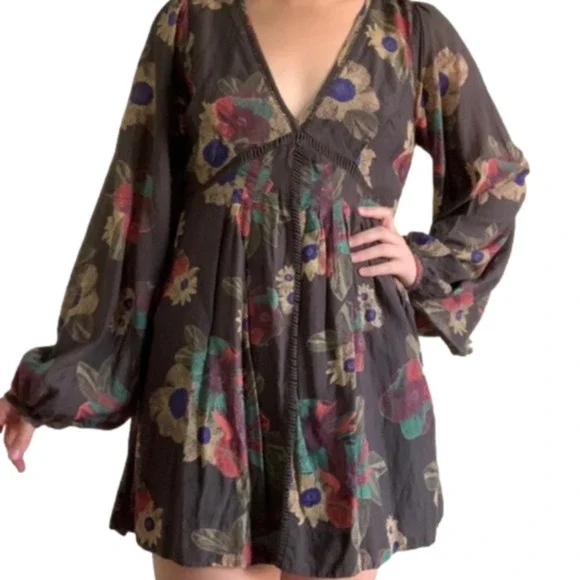 Y2K Free People deep v-neck long balloon sleeve mini floral print retro dress