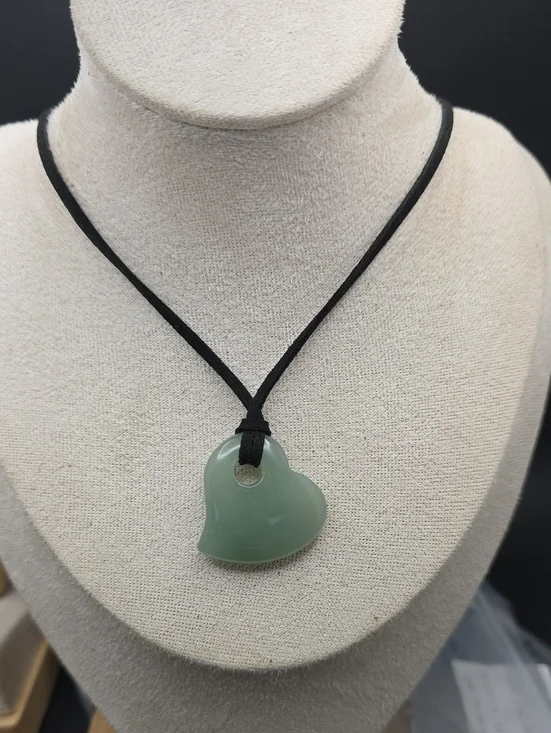 Green Heart Jade Pendant Necklace (2487)