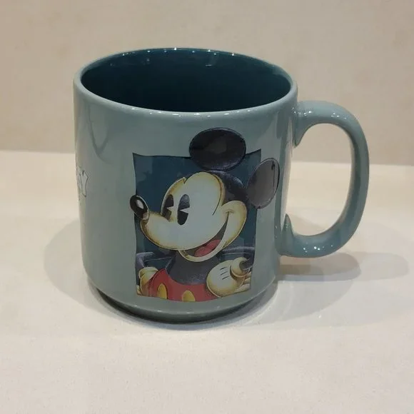Disney Mickey Mouse Coffee Mug Green Ceramic 12 Ounce Cup Made‎ In Thailand