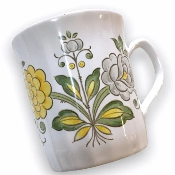 Vintage 70s Japan Floral Flowers Coffee Mug Cup‎