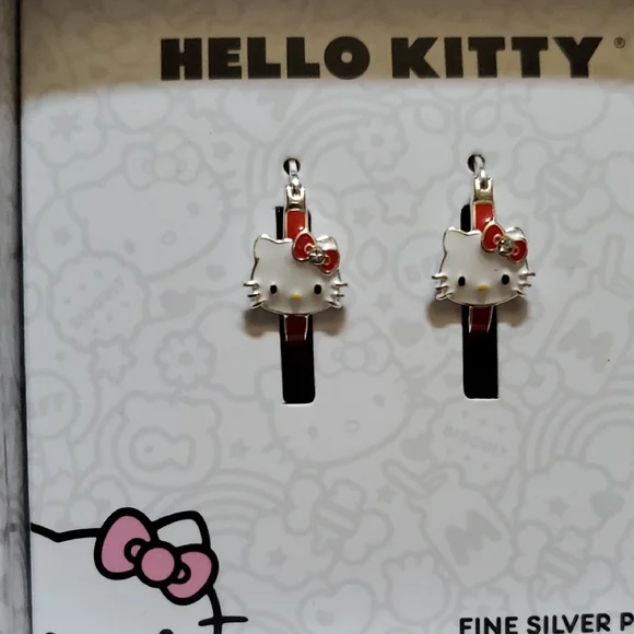 🆕️ SANRIO HELLO KITTY HOOP EARRINGS 🤍❤️