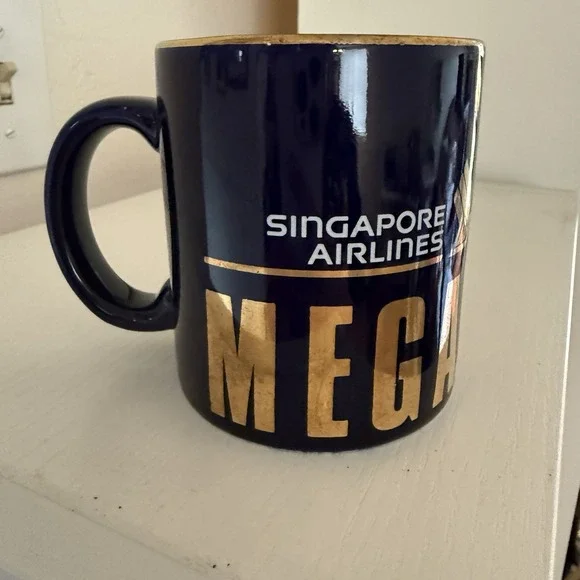 VTG Singapore Airlines Megatop 747 Black and Gold Coffee Tea Mug Cup with Logo