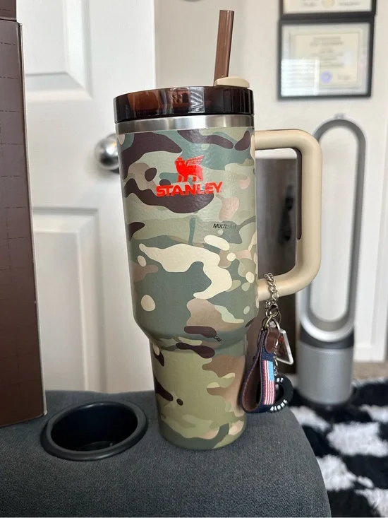 Stanley Post Malone Camo  40oz Tumbler with accessories