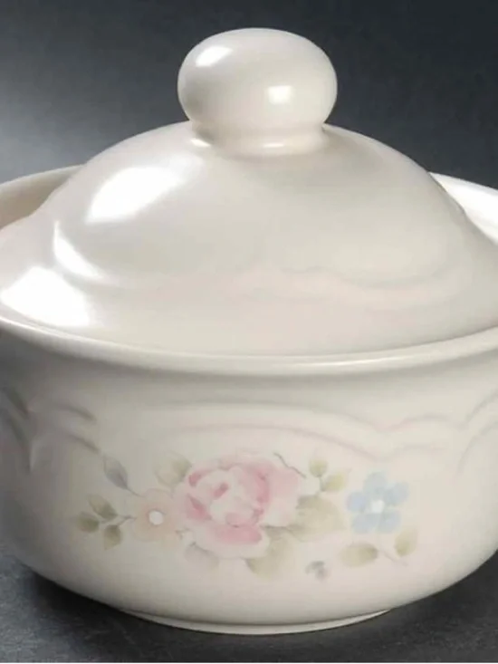 Pfaltzgraff - (Tea Rose) Sugar Bowl w/ Lid