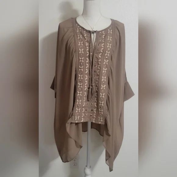 Free People embroidered oversized with tassel details boho style top size small