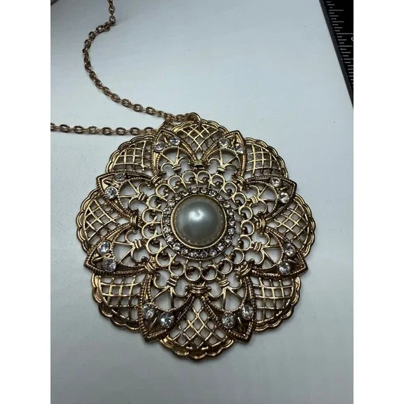 Gold‎ Tone Filigree Medallion Faux Pearl Rhinestone Statement Pendant Necklace