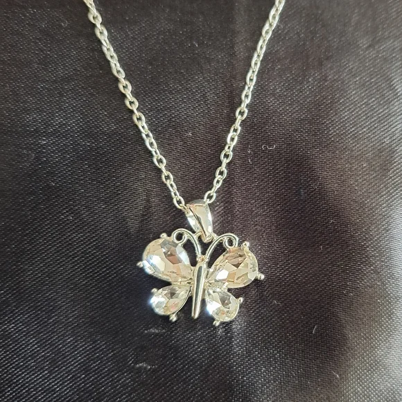 Butterfly Silver Pendant Chain Necklace