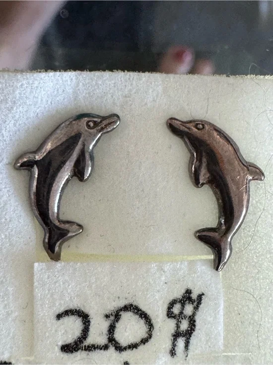925 sterling tested Dolphin Stud Earrings - Silver