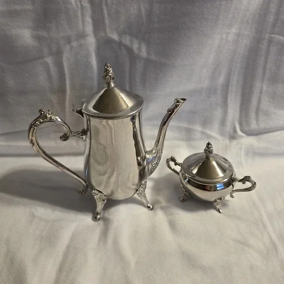 Silverplate Tea/Coffee Pot with Lid & Matching Lidded Sugar Bowl Set