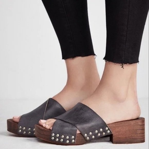 Free people Sandal Clog Leather Wooden Platform Studded Sandals Boho 5.5 / 36