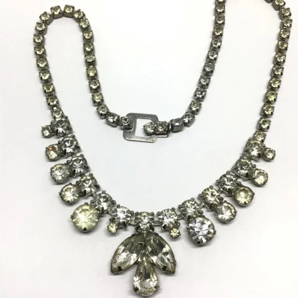 Vintage‎ Weiss Necklace