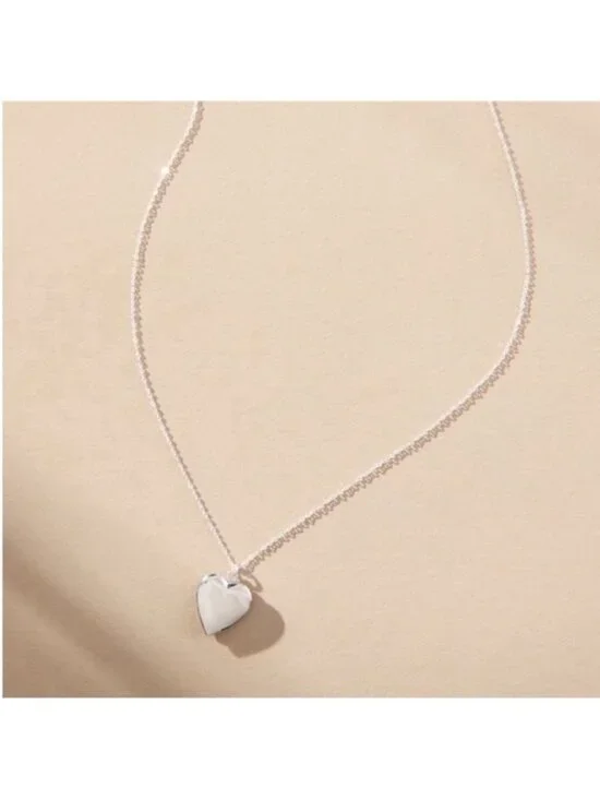 NWOT Anthropologie Silver Heart Locket Necklace (1054)