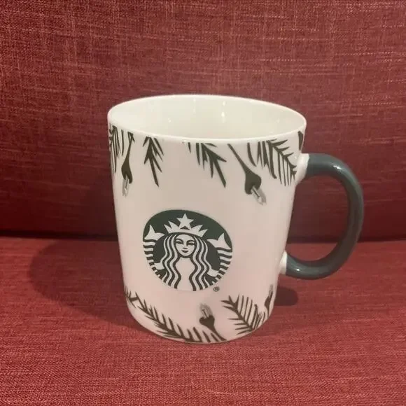 NEW STARBUCKS Holiday Winter 2020 Ceramic‎ Mug Cup Garland Pine & Lights 26oz