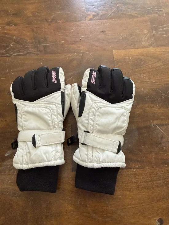 Kids White and Black Insulated Gloves- GORDINI size XL