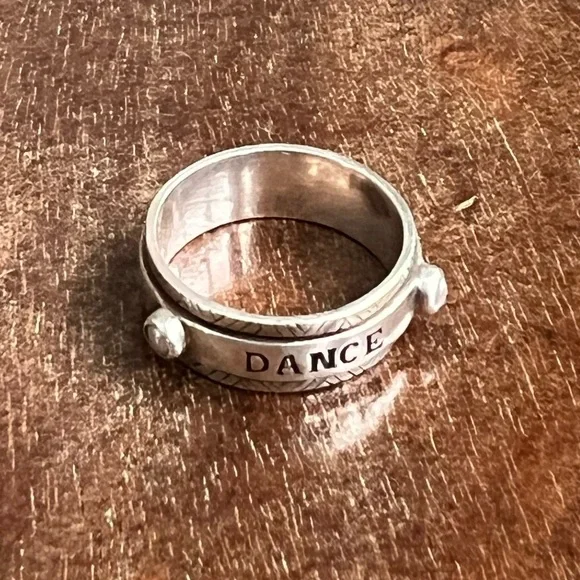 GeoArt “Dance” 925 sterling spinner/fidget ring