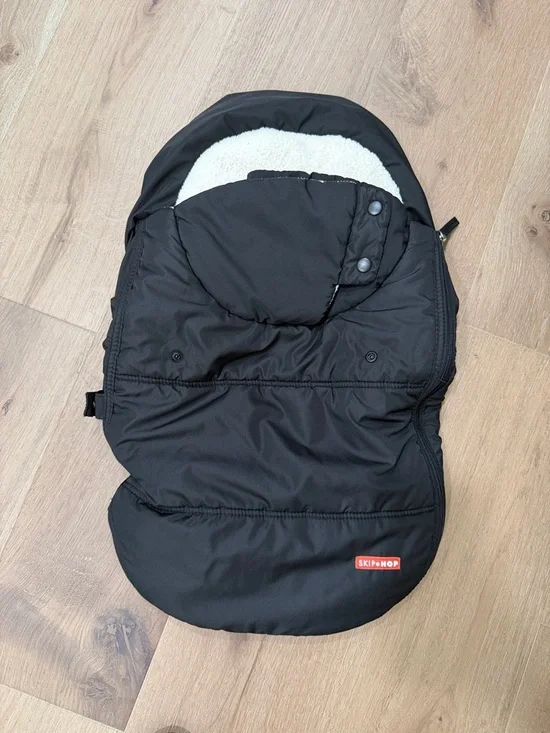 Skip Hop Black Infant Seat winter cover with Sherpa Lining