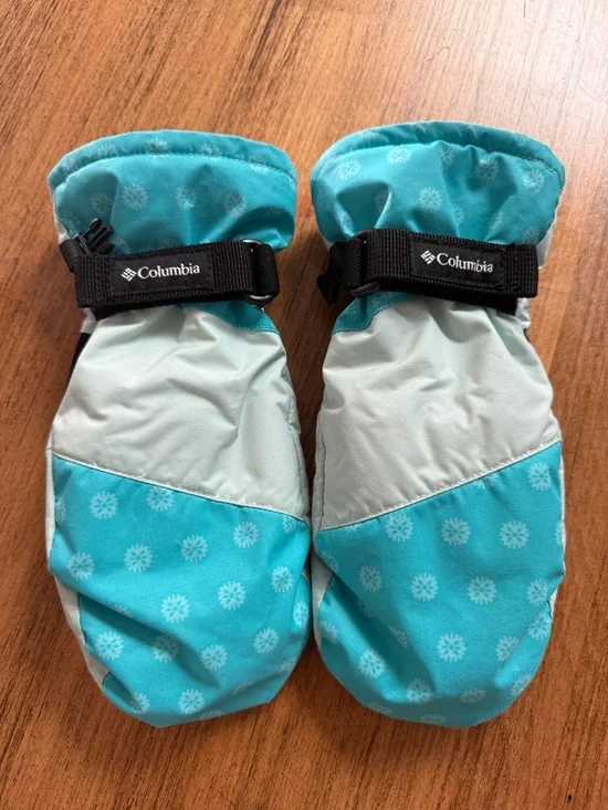 Columbia Kids Teal and Light Aqua Snowflake Mittens