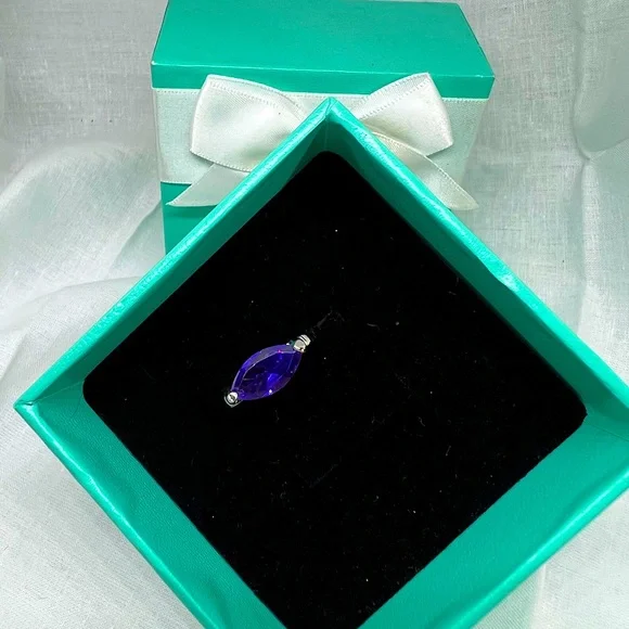 Vintage Unique Beautiful Purple CZ Vintage Deadstock Ring