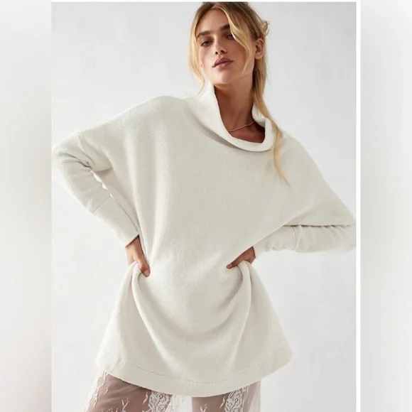 Free People Ottoman Slouchy Tunic oversized ribbed knit sweater