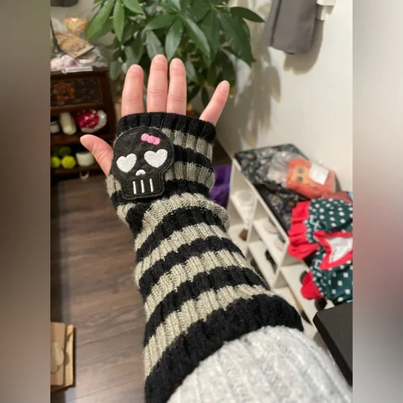Striped Black and Gray Kids Fingerless Gloves