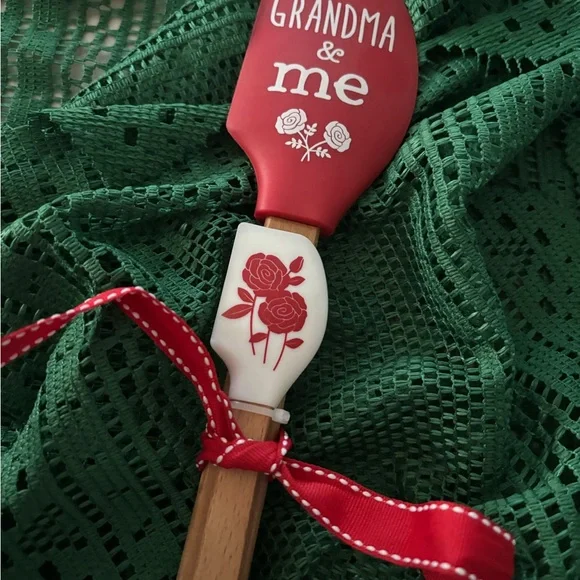 Grandma & Me Red and White Spatula NEW Final Sale