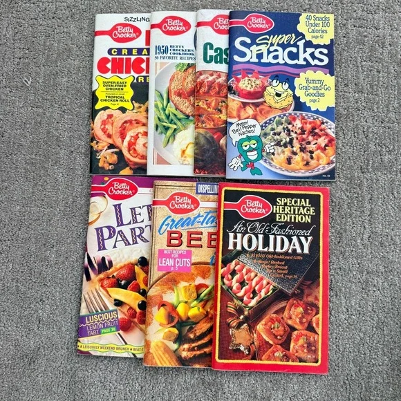 Vintage Betty Crocker Creative Recipes Cookbook Booklet Lot of 7 1990 1991