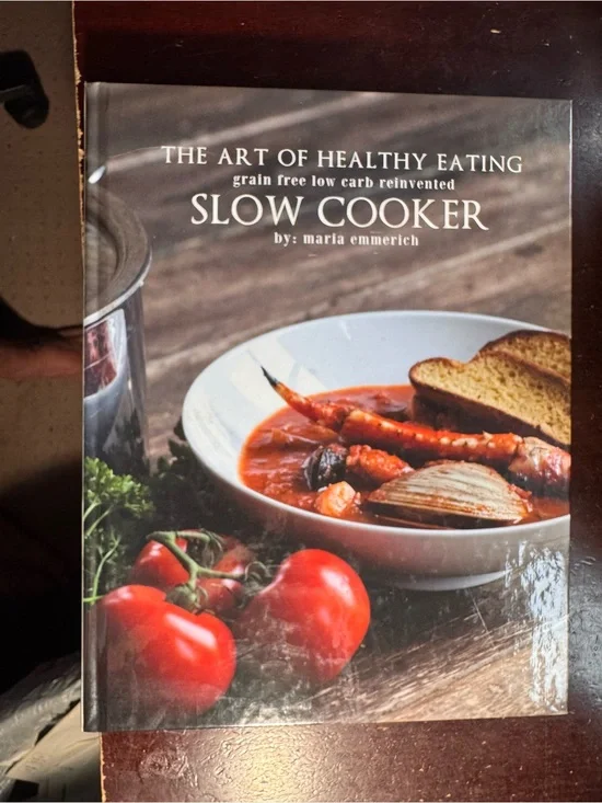 The Art of Healthy Eating Slow Cooker Cookbook - White Cover