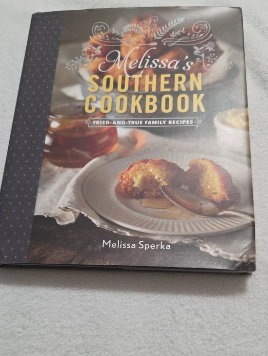 MELISSA'S SOUTHERN COMFORT COOKBOOK